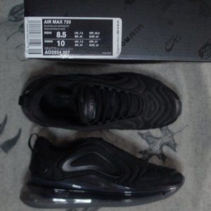 ***SOLD*** Nike Air Max 720 "Triple Black" [AO2924-007] Men's 8.5 / Women's 10